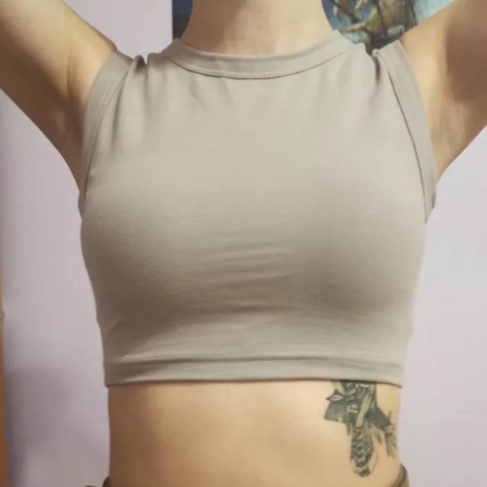 CROPPED KHAKI O-NECK TANK TOP - Picture 4 of 10